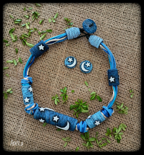 Collar y pantallas con lunas y estrellas (#110)