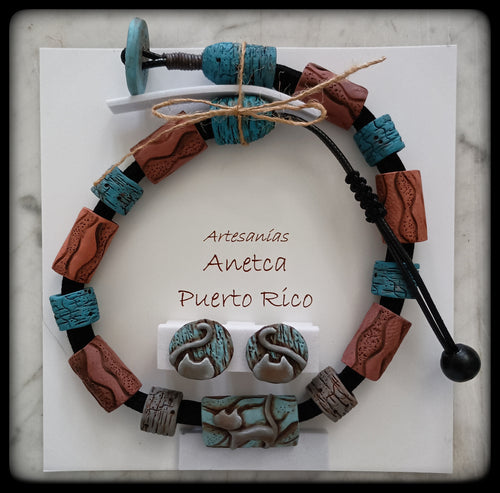 Collar y pantallas con diseño de gato