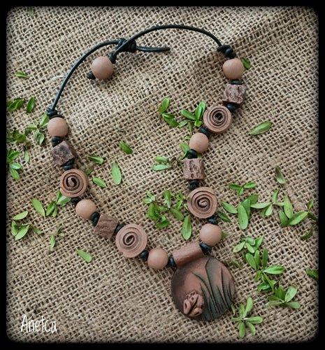 Collar con Coquí (#105)